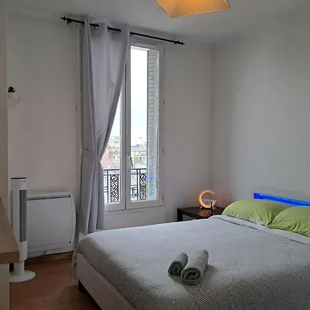 Privada En Paris En Familiar בית אירוח *